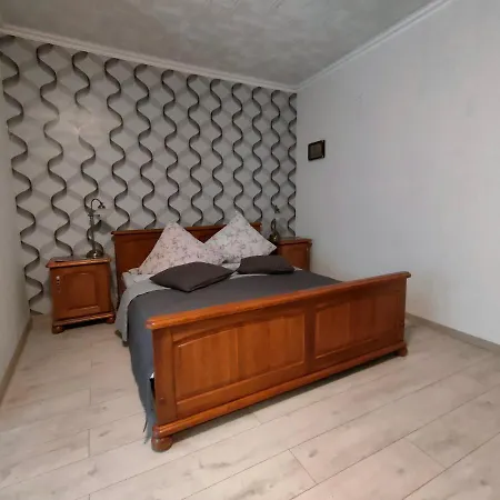 게스트하우스 Goscinne Cuma 3*